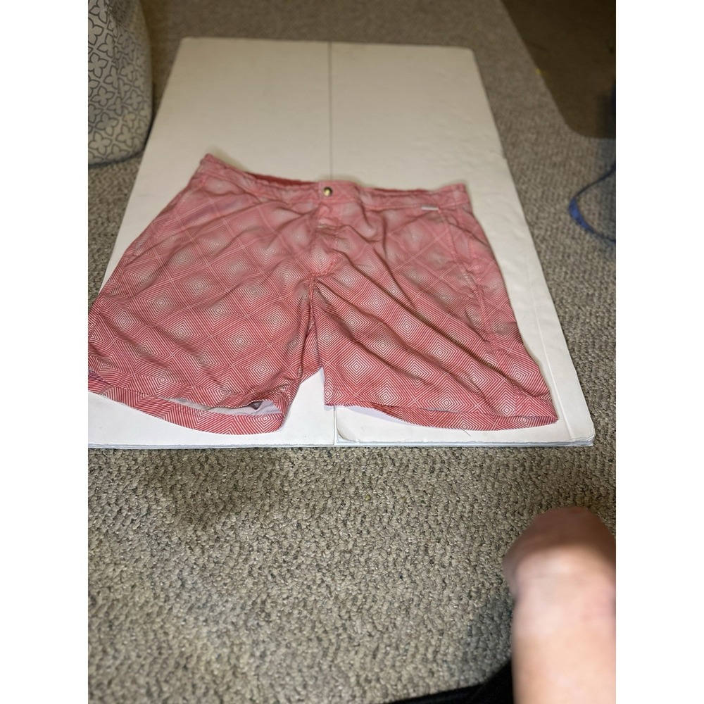 Ibiza Swim Trunks Men 32 Pink Geometric Diamond‎ Snap Shorts Lined Ocean Club